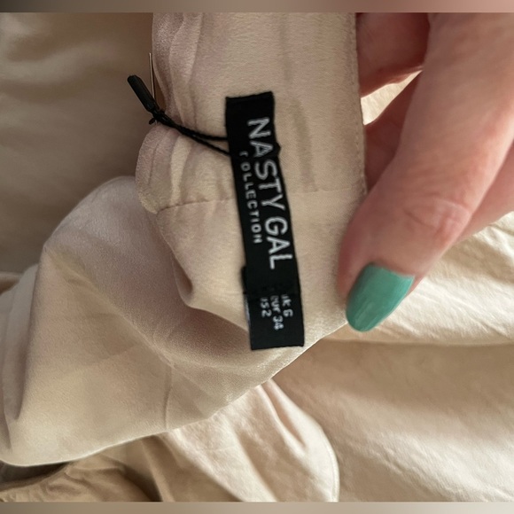 NWT Nasty Gal Ruffled Linen-Look Relaxed Maxi 100% Cotton Woman’s Size 2 Sand - Picture 4 of 9